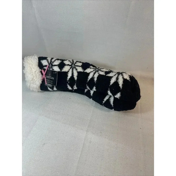 Cuddl Duds Size‎ 4-10 NEW With Tags Snowflake Pattern - Picture 1 of 4